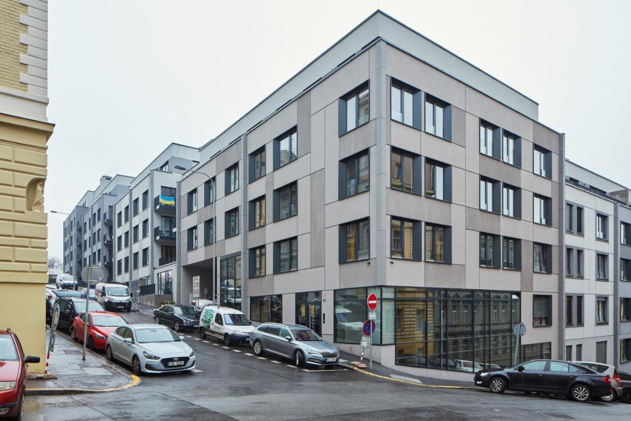 Prague Days - Designer Apts - Garage - Terrace - Easy City Access Luaran gambar